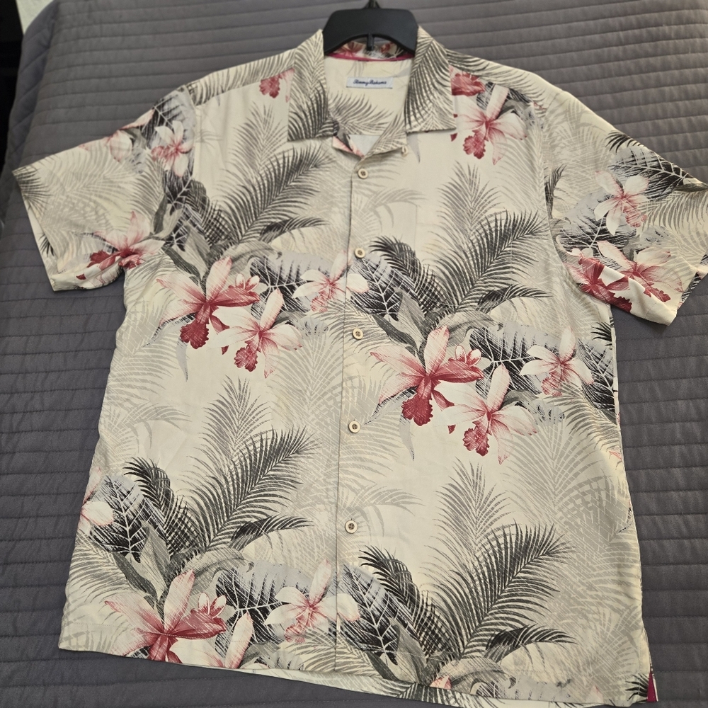 Tommy Bahama Hawaiian Floral Short Sleeve Button Up